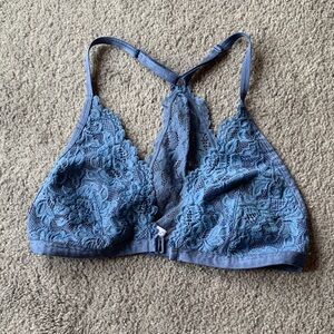 Chic Lace Bralette in Soft Blue